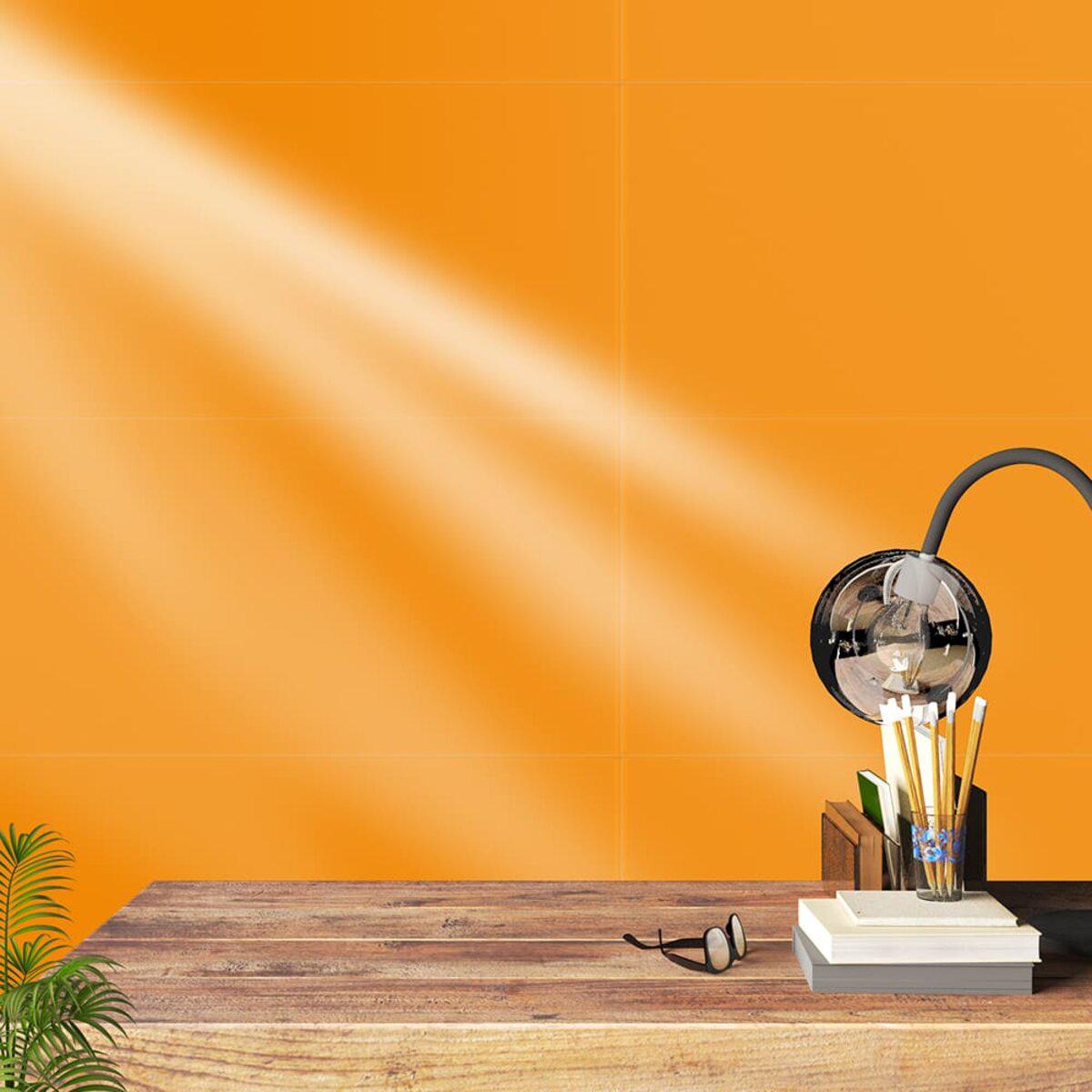 интерьер с самоклеящимися стеновыми панелями 900х400 мм — декоративная отделка гостиной