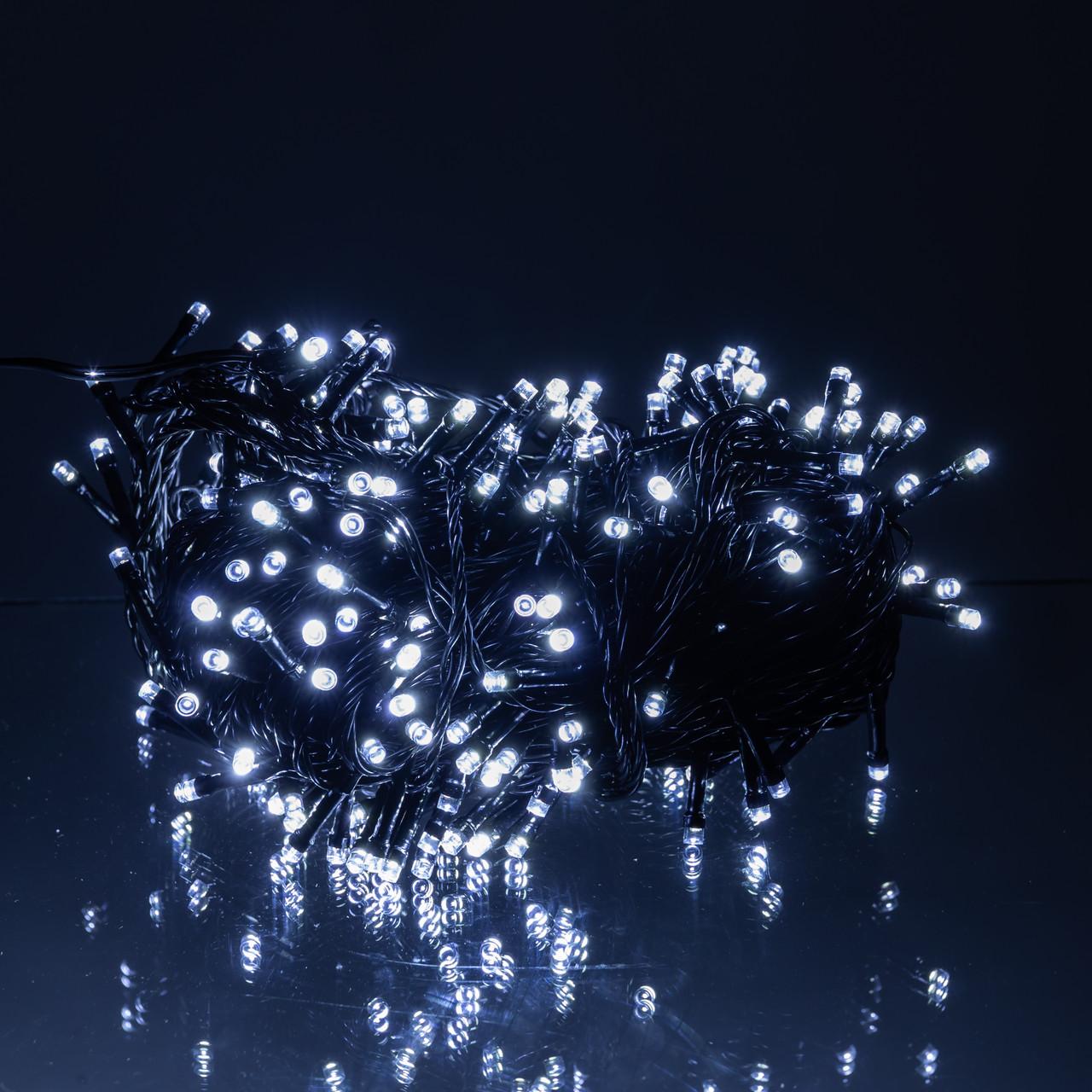 гирлянда нить на черном проводе 300 LED крупный план