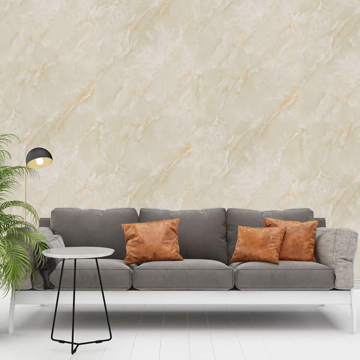 крупный план рулона самоклеящейся плитки PE+PET с алюминиевым слоем и двойным клеем, рулонная плитка 600x3000 мм