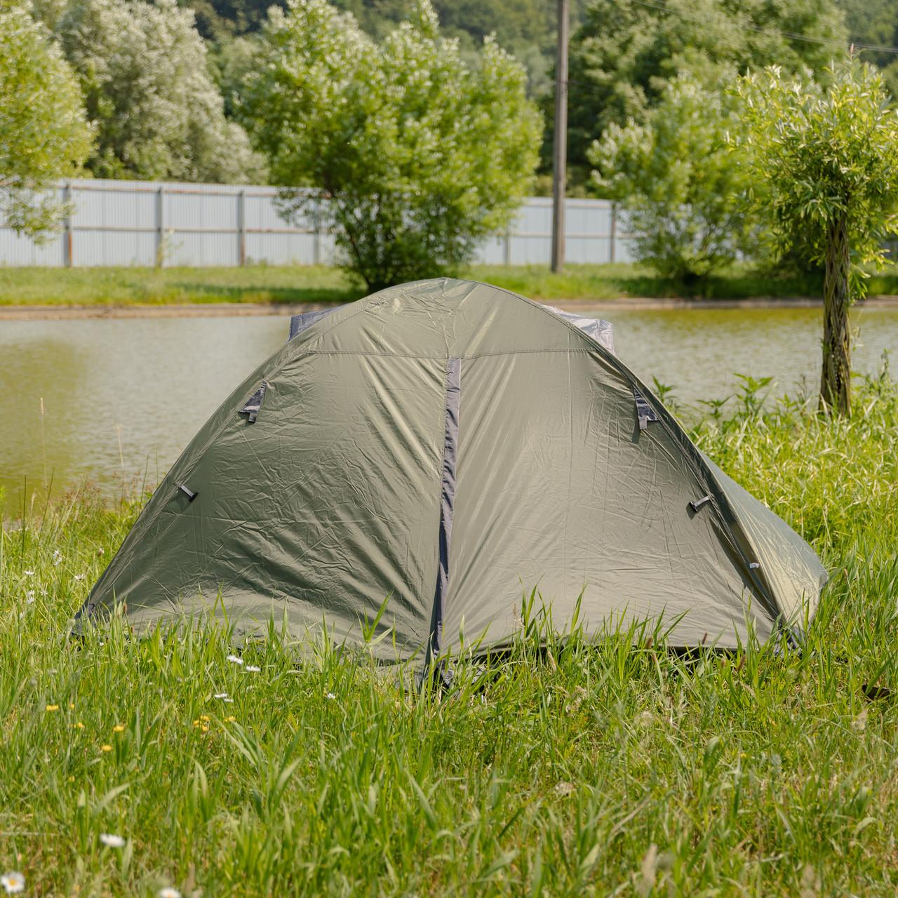 Кемпинговая палатка хаки с алюминиевым каркасом и внутренними карманами для туризма