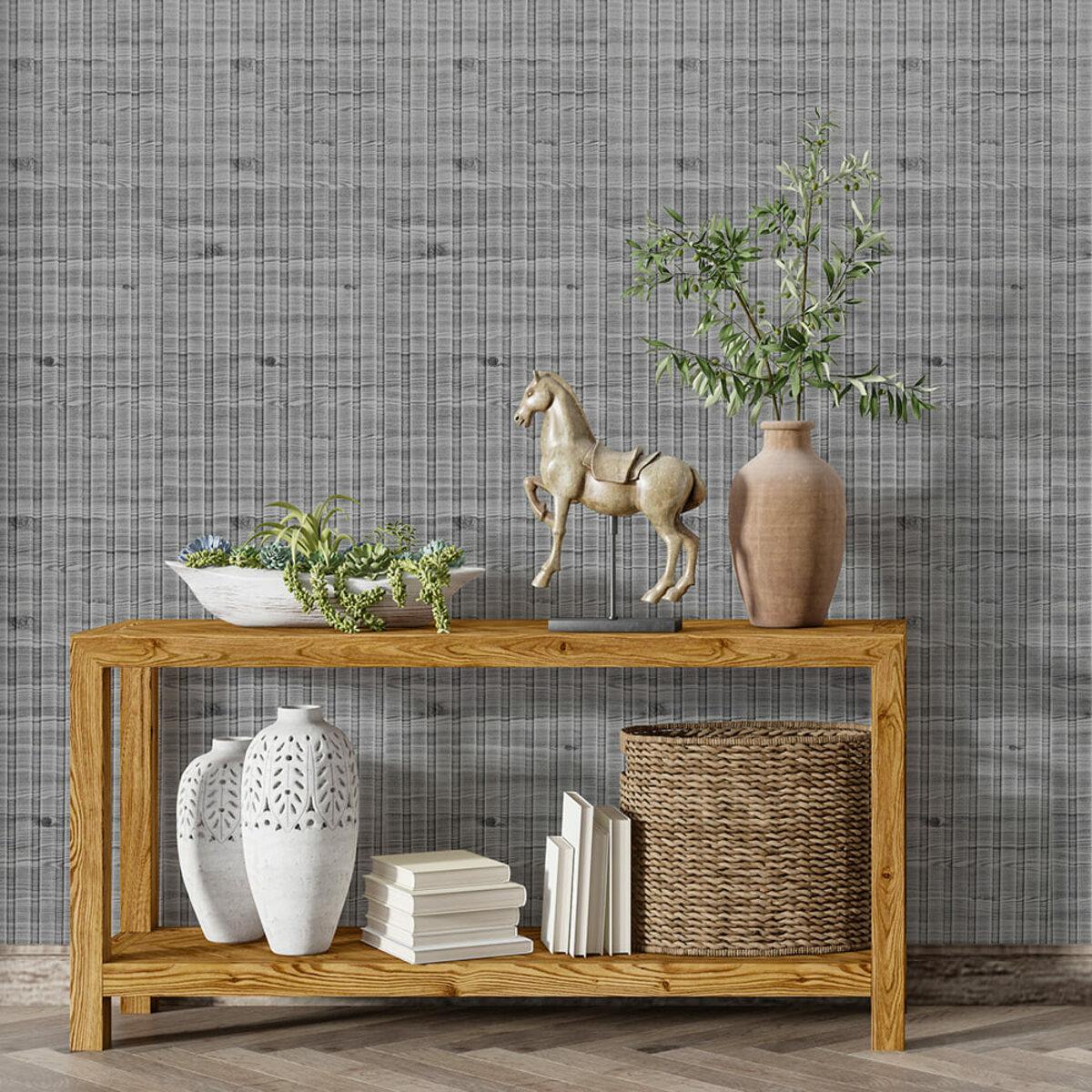 Реальное фото установки самоклеящихся 3D панелей для стен графитовое дерево в интерьере