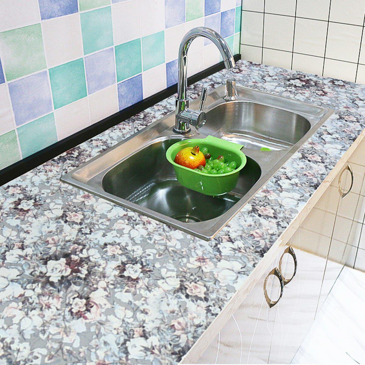 самоклеящаяся пленка для мебели и столешниц серые розы 0,45х10м в интерьере